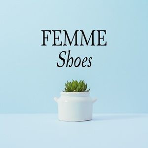 Women’s Shoes below